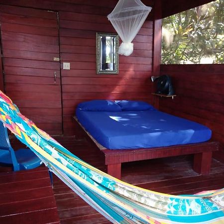 Howlers Bay Cabin And Camping ボカ・チカ エクステリア 写真